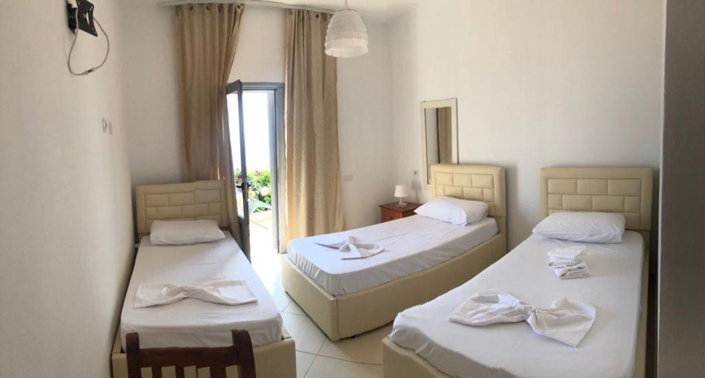 Bluflest Bed & Breakfast Dhermi Exterior photo